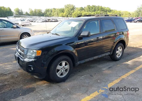 2011 Ford Escape Xlt Automatic z USA, uszkodzony, nr VIN 1FMCU9DG3BKB08242
